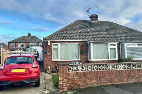 2 bedroom semi-detached bungalow for sale