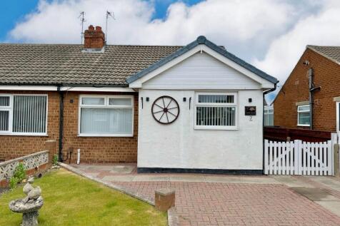 2 bedroom semi-detached bungalow for sale