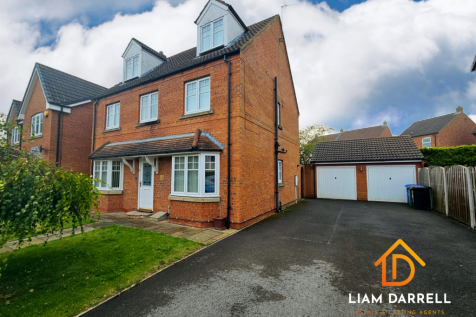5 bedroom detached house for sale