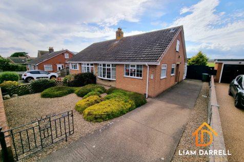 2 bedroom semi-detached bungalow for sale