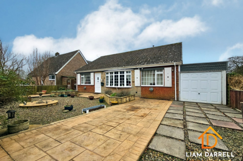 3 bedroom detached bungalow for sale