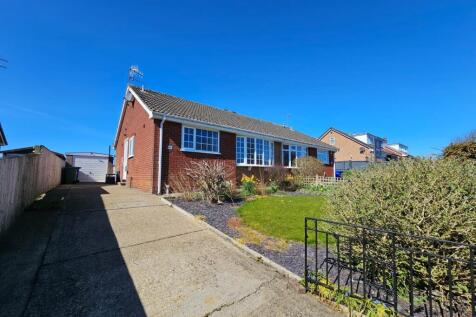 2 bedroom semi-detached bungalow for sale