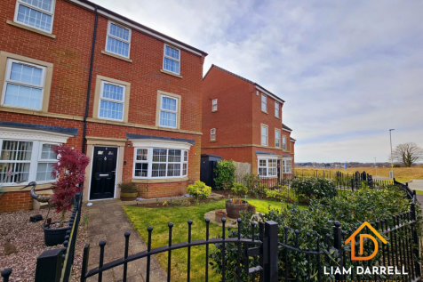4 bedroom town house for sale