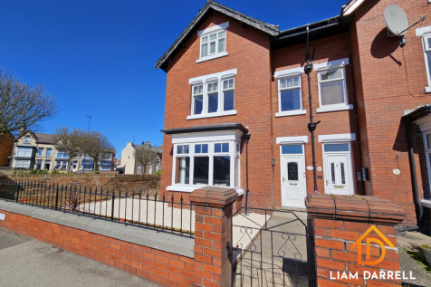 5 bedroom semi-detached house for sale