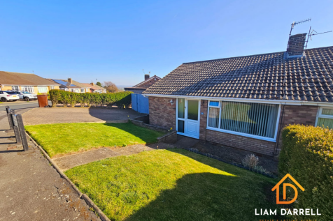 3 bedroom semi-detached bungalow for sale