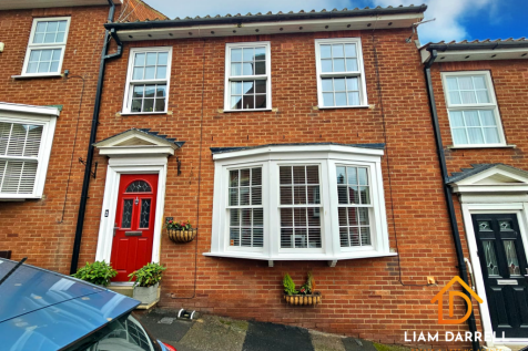 4 bedroom terraced house for sale