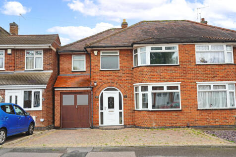 4 bedroom semi-detached house for sale