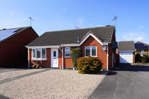 2 bedroom detached bungalow for sale