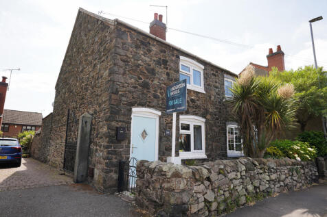 2 bedroom cottage for sale