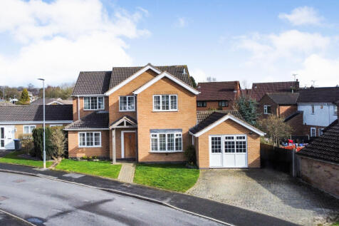 6 bedroom detached house for sale