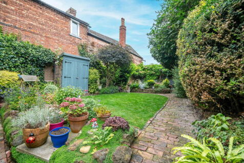 Broad Green, Wellingborough NN8 4 bed cottage for sale