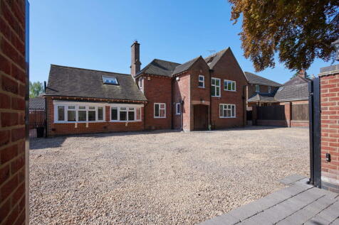 Wellingborough Road, Rushden NN10 5 bed detached house for sale