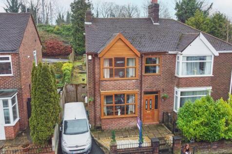 3 bedroom semi-detached house for sale