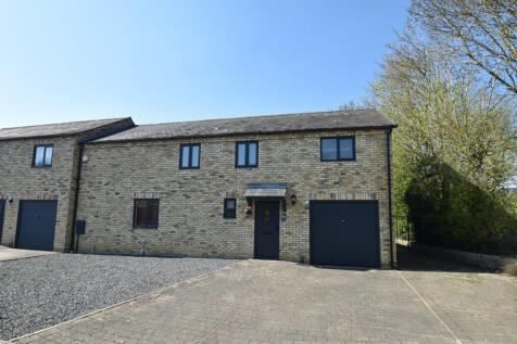 4 bedroom semi-detached house for sale