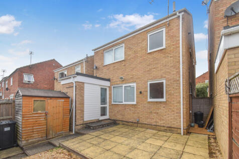 1 bedroom semi-detached house for sale