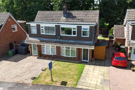 3 bedroom semi-detached house for sale