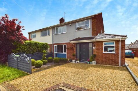 Westfield Road, Thatcham, Berkshire... 3 bed semi