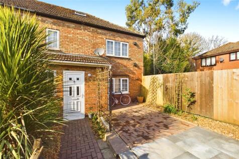 2 bedroom end of terrace house for sale