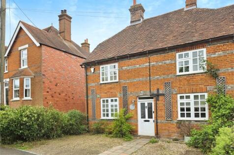 Cold Ash Hill, Cold Ash, Thatcham... 4 bed semi