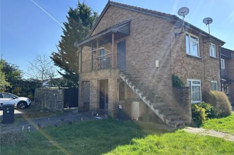 Cairngorm Road, Thatcham, Berkshire... Studio for sale