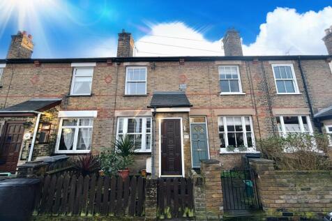 2 bedroom terraced house for sale