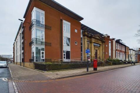 Kingston Court, Kingston Square, HU2 2 bed apartment for sale