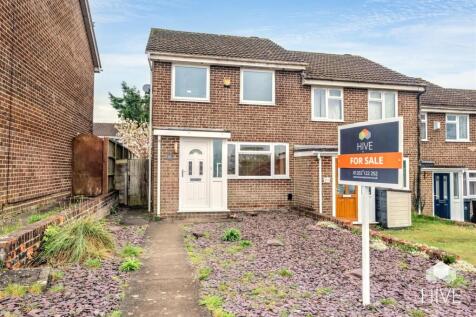 Leeson Drive, Ferndown BH22 3 bed semi