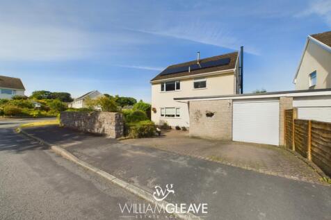 Pen Y Coed, Mold CH7 4 bed detached house for sale