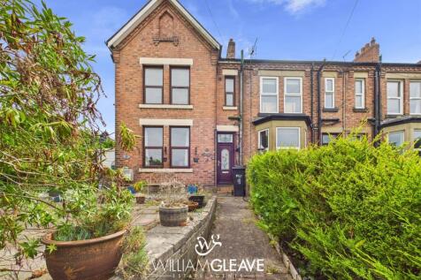 3 bedroom end of terrace house for sale