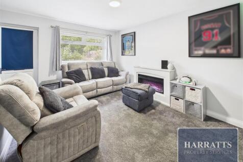 2 bedroom semi-detached house for sale