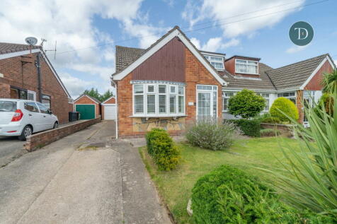 3 bedroom semi-detached bungalow for sale