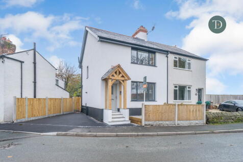 3 bedroom semi-detached house for sale