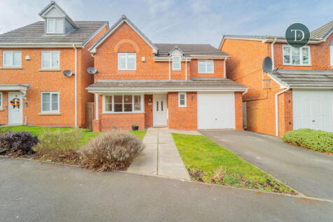 4 bedroom detached house for sale