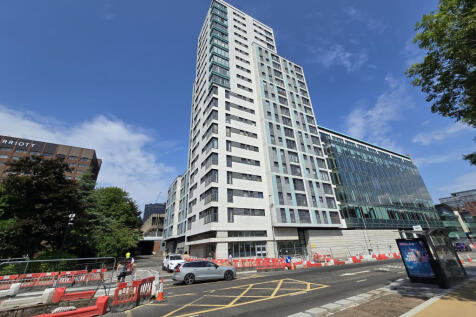 Flat 4/4, Block 2, 490 Argyle Street... 2 bed flat for sale