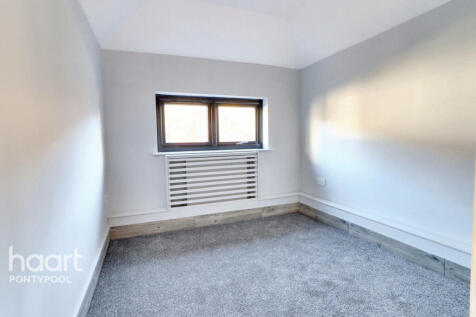 Lock Up Lane, Pontypool 4 bed detached house for sale