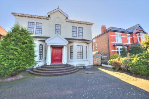 7 bedroom detached house for sale