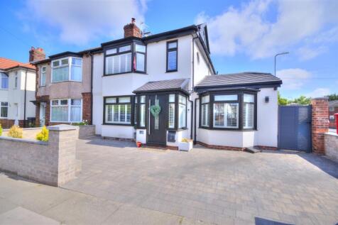4 bedroom semi-detached house for sale