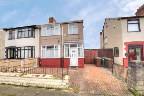 3 bedroom semi-detached house for sale