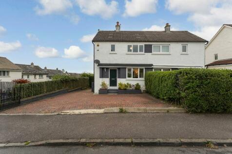 2 bedroom semi-detached house for sale