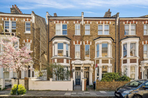 5 bedroom terraced house for sale