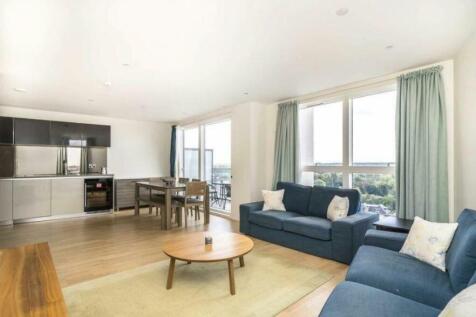 Pump House Crescent, Brentford, TW8 3 bed apartment for sale