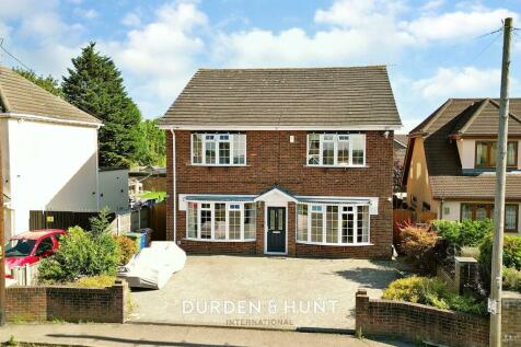 5 bedroom detached house for sale