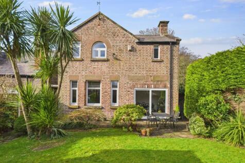 3 bedroom coach house for sale