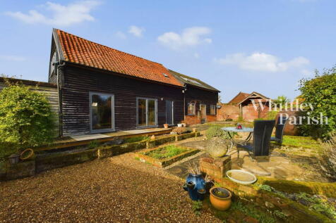 Wymondham Road, Norwich NR16 4 bed barn conversion for sale