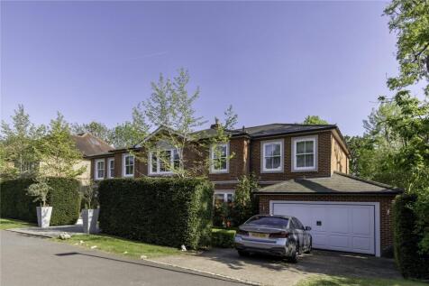 5 bedroom detached house for sale