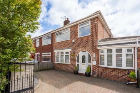 4 bedroom semi-detached house for sale