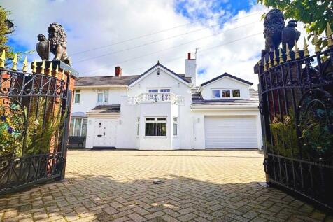 5 bedroom semi-detached house for sale