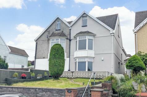 4 bedroom semi-detached house for sale