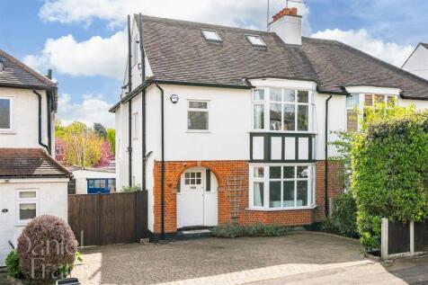 4 bedroom semi-detached house for sale