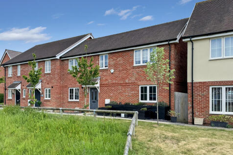 2 bedroom mews property for sale